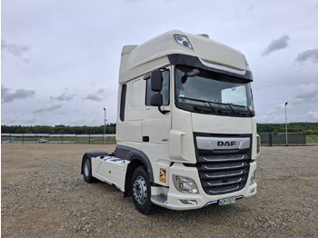 Tractor truck DAF XF 450