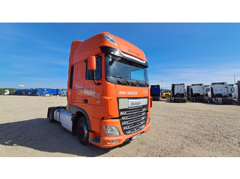 Tractor truck DAF XF 460