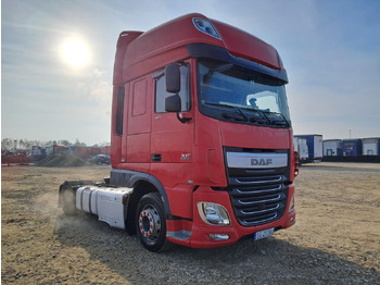 Tractor truck DAF XF 460