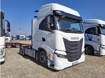 Tractor truck IVECO