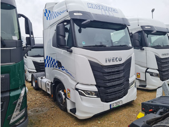 Tractor truck IVECO