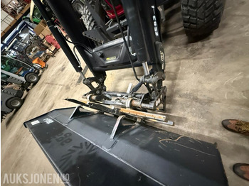 Farm tractor Valtra A104 m Laster, skuffe og pallegaffel: picture 3 Farm tractor Valtra A104 m Laster, skuffe og pallegaffel: picture 3