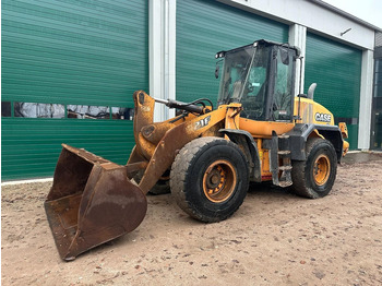 Wheel loader CASE
