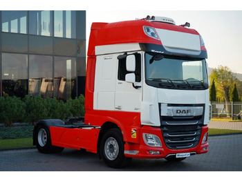 Tractor truck DAF XF 530