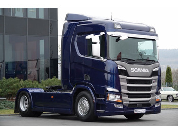 Tractor truck SCANIA R 450