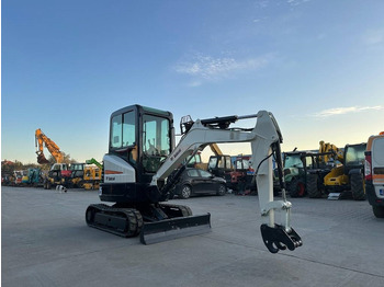 Mini excavator Bobcat E25EM: picture 4