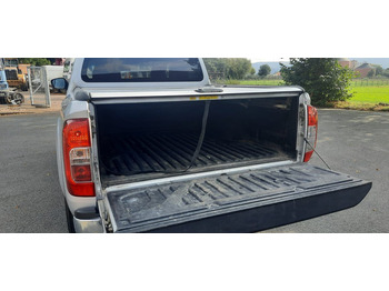 Car Nissan Navara NP300 N-Connecta Double Cab 4x4: picture 5