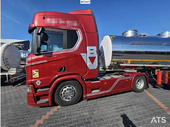 Tractor truck SCANIA R 530 V8