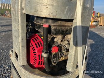 Vibroplate 2011 Swepac FR 85 Vibratory Plate Compactor: picture 5