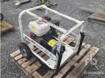 Generator set SDMO R4: picture 1
