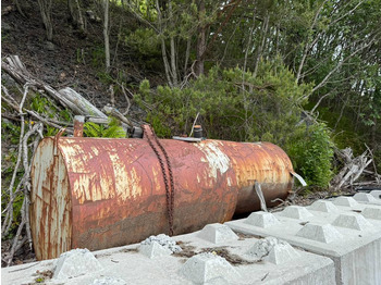 Storage tank