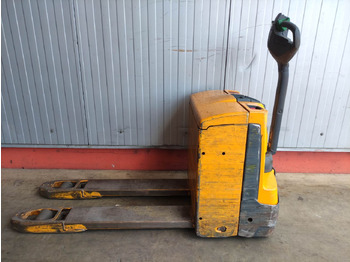 Pallet truck JUNGHEINRICH EJE