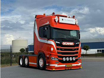 Tractor truck SCANIA R 500