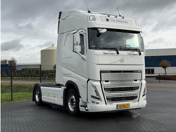 Tractor truck VOLVO FH13 460