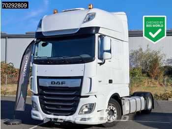 Tractor truck DAF XF 530
