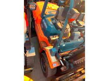 Diesel forklift TOYOTA