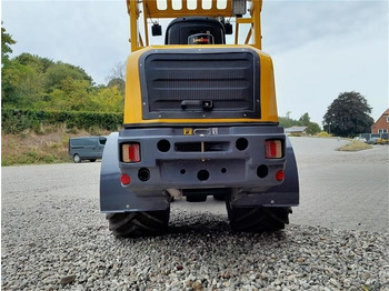 Compact loader Eurotrac W12 F XL: picture 5