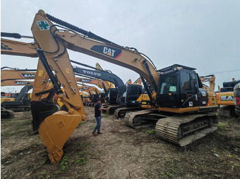 Crawler excavator CATERPILLAR 320D2