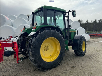 Farm tractor 1996 John Deere 6400 4x4 w/ front loader.: picture 3