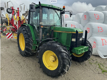 Farm tractor 1996 John Deere 6400 4x4 w/ front loader.: picture 2