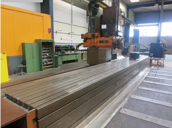 Milling machine