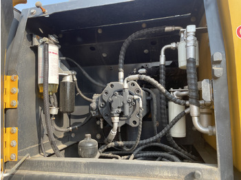 Crawler excavator VOLVO EC 210: picture 3