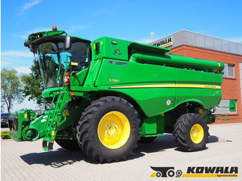 Combine harvester JOHN DEERE S780