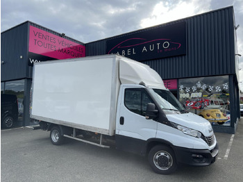 Closed box van IVECO Daily 35c16