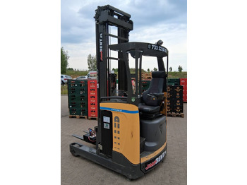 Reach truck UNICARRIERS