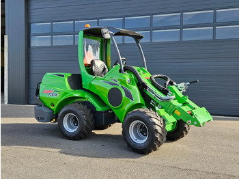 Compact track loader AVANT