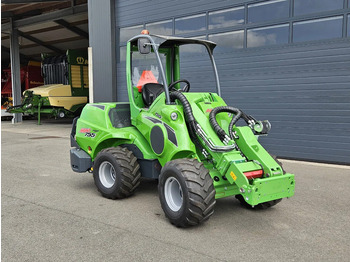Compact track loader AVANT