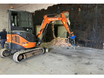 Mini excavator Hitachi ZX29: picture 2