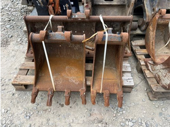 Excavator bucket