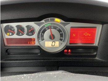 Tractor truck Renault Magnum 460 Dxi iShift: picture 5 Tractor truck Renault Magnum 460 Dxi iShift: picture 5