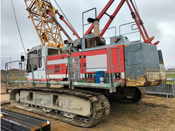 Crawler crane LIEBHERR