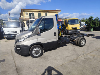 Crane truck, Tipper van IVECO DAILY 35-130: picture 3 Crane truck, Tipper van IVECO DAILY 35-130: picture 3