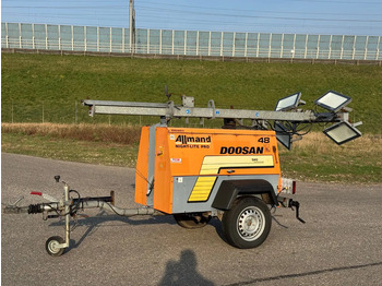 Lighting tower Doosan Allmand Night-Light Pro mobiele lichtmast LED: picture 2