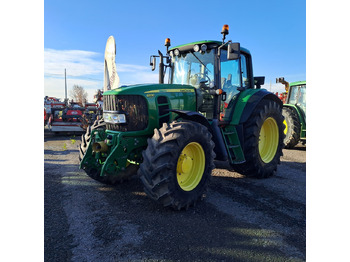 Farm tractor JOHN DEERE 6830