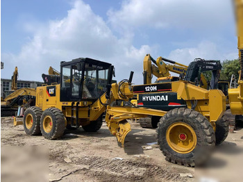 Grader CATERPILLAR 120H
