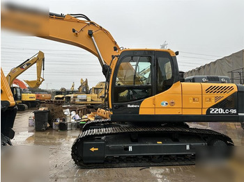 Crawler excavator HYUNDAI ROBEX 220 LC-9S: picture 3