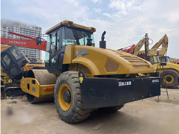 Roller XCMG XS143J: picture 2