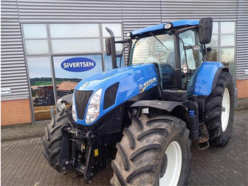 Farm tractor NEW HOLLAND T7.220