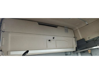 Cab and interior RENAULT T