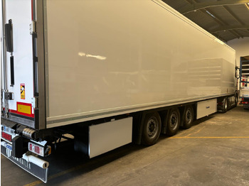 Refrigerator truck SCANIA S500: picture 4