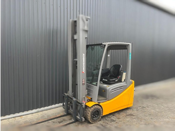 Electric forklift JUNGHEINRICH EFG