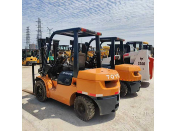 Forklift TOYOTA