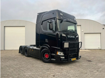 Tractor truck SCANIA S 580