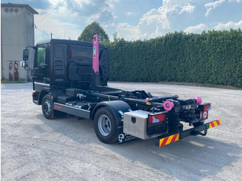 Hook lift truck MAN TGL 12.220 CON SCARRABILE NUOVO: picture 5
