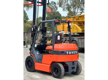 Electric forklift TOYOTA