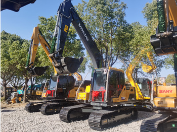 Crawler excavator VOLVO EC140DL: picture 3